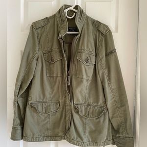 womens Abercrombie & Fitch army green coat. size L